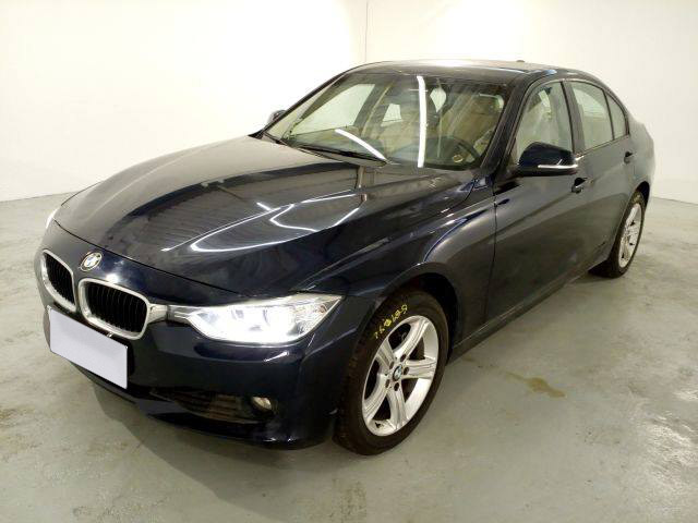 LOTE 016 - BMW 320I ActiveFlex Turbo 2015