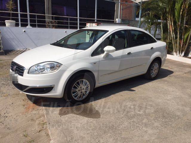 LOTE 025 - Fiat Linea Absolute 1.8 16V Dualogic 2015