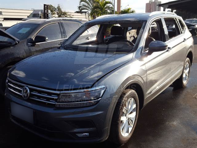 LOTE 005 - Volkswagen Tiguan Allspace Comfortline 1.4 2018