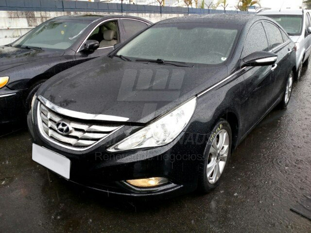 LOTE 028 - Hyundai Sonata Sedan 2.4 16V 2014