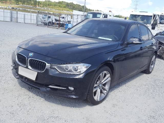 LOTE 039 BMW 320i ActiveFlex 