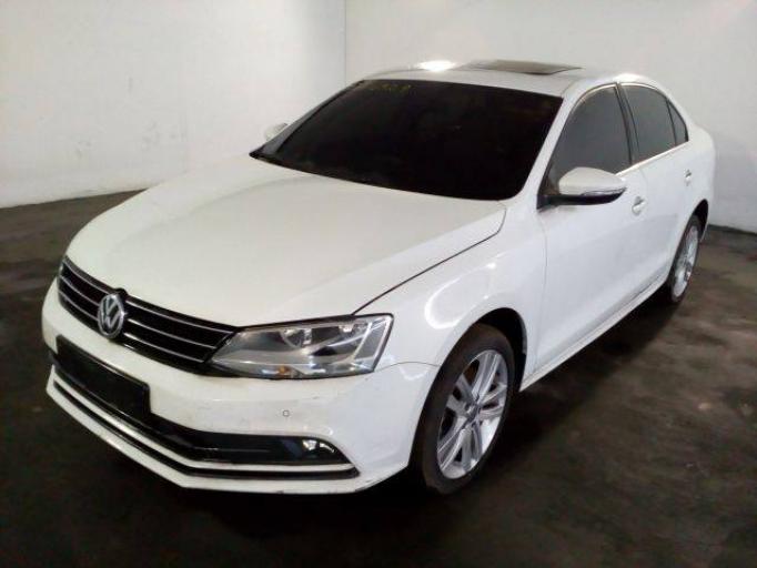 LOTE 097 VOLKSWAGEN JETTA COMFORTLINE 2.0
