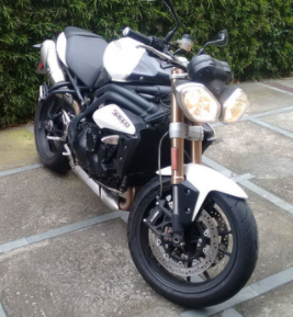 Lote 017 - Triumph Speed Triple 1050 