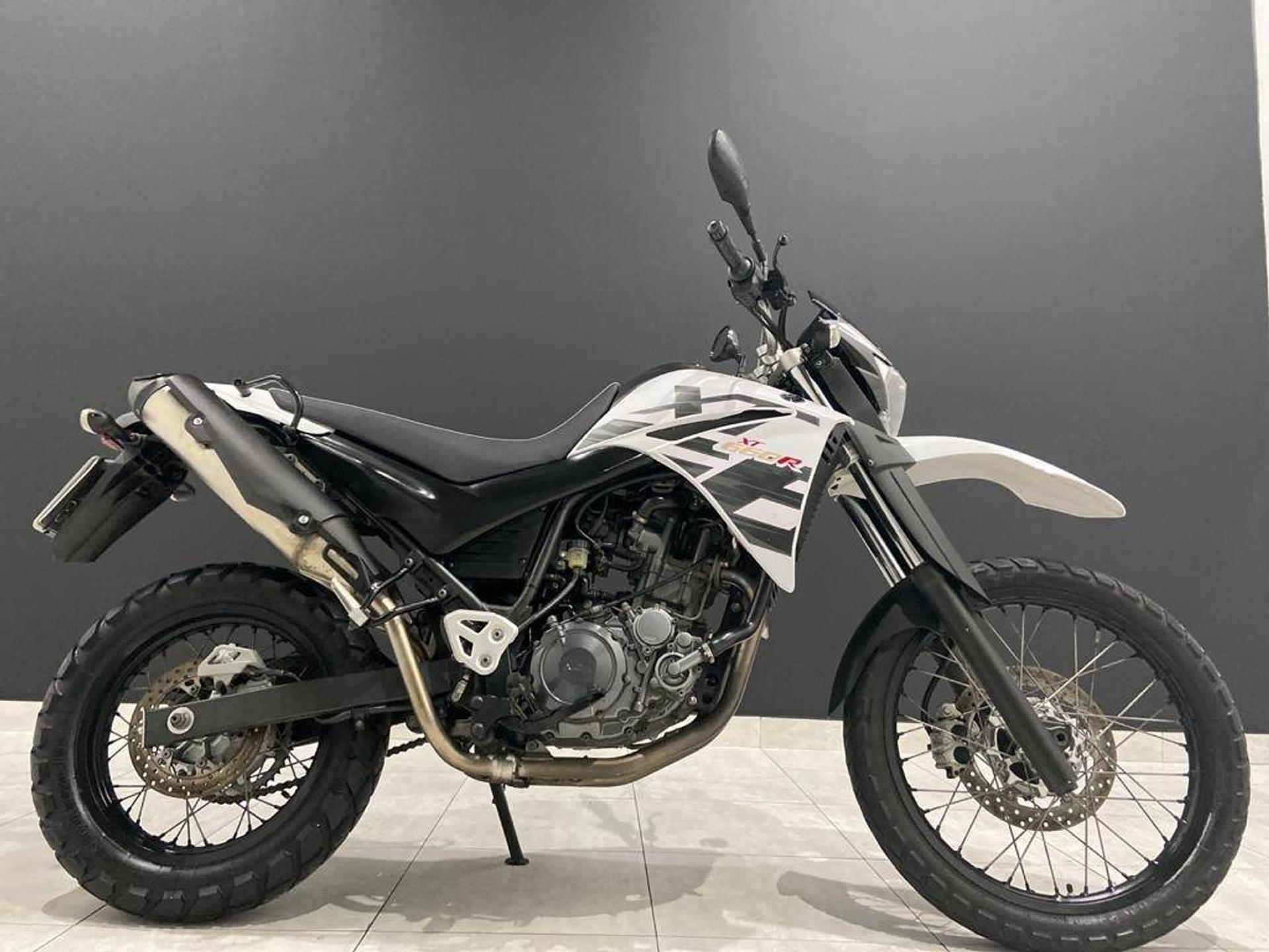Lote 033 - YAMAHA XT 660R 