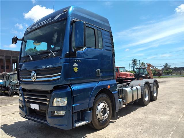 LOTE 017 29.520 METEOR 6X4 2021/2022 