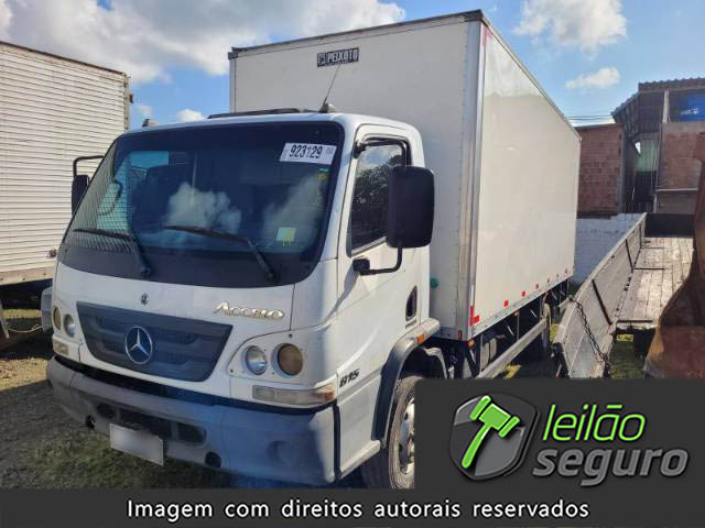 LOTE 015 MERCEDES BENZ ACCELO 