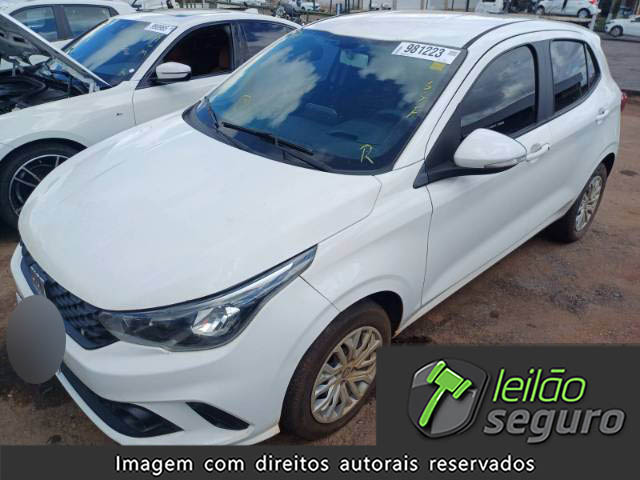 LOTE 069 FIAT ARGO 