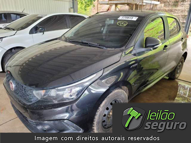 LOTE 076 FIAT ARGO 