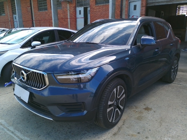 LOTE 076 VOLVO XC40 T5H MOMENTU