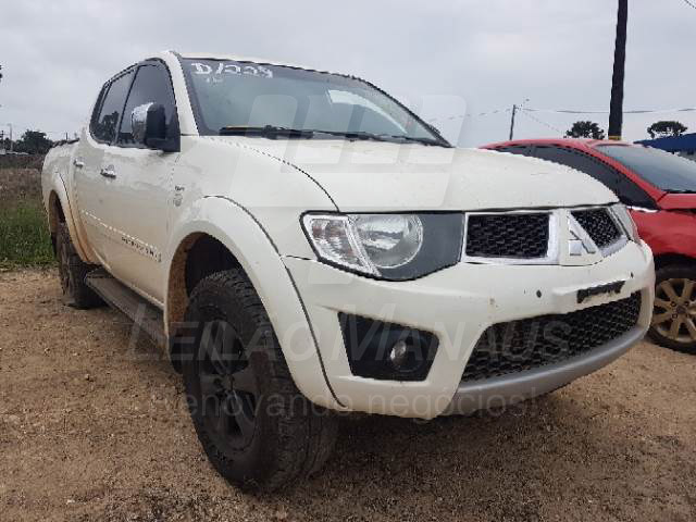 LOTE 034 - MITSUBISHI L200 TRITON HPE 3.2 TURBO 2011